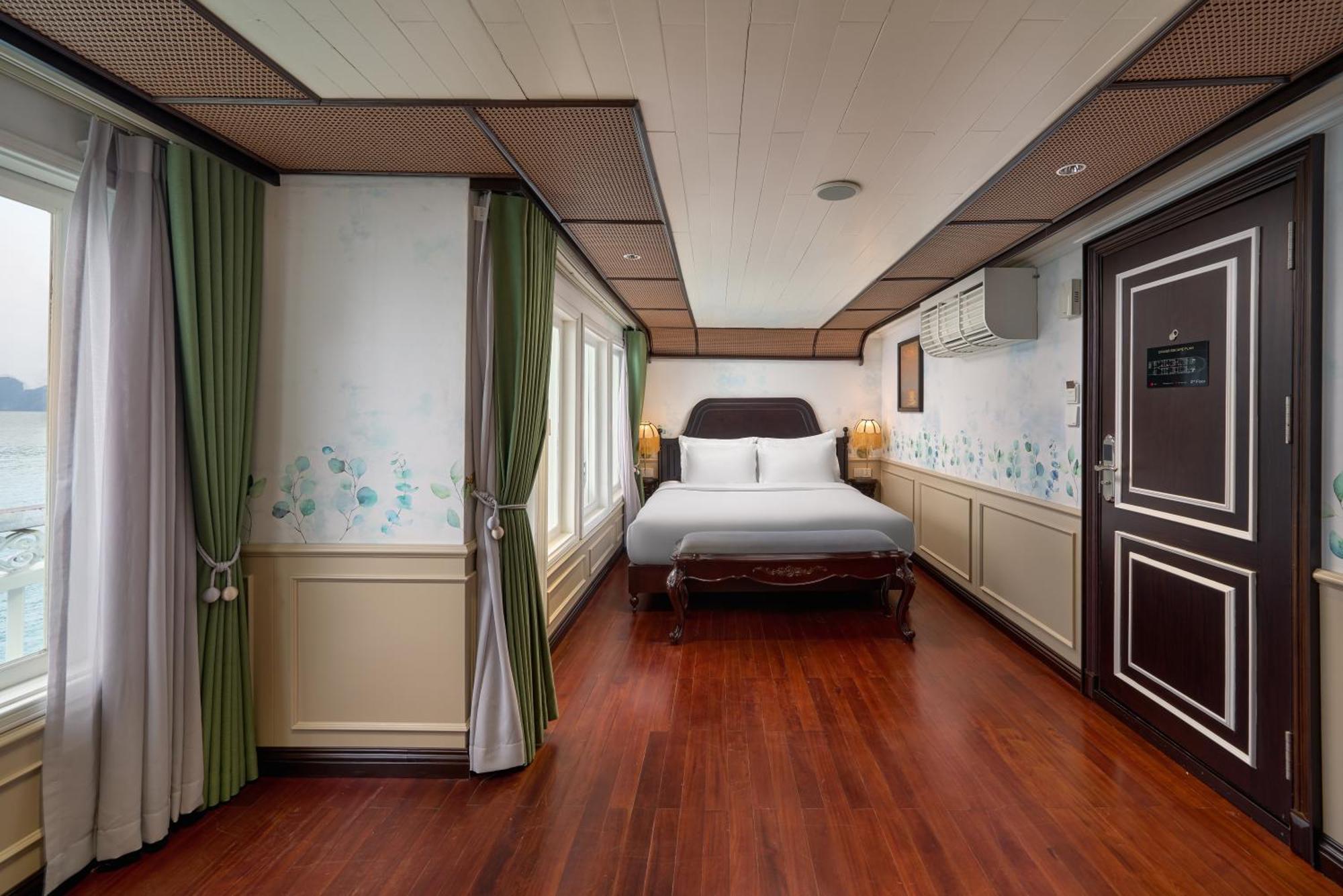 Отель Signature Royal Halong Cruise Халонг Экстерьер фото