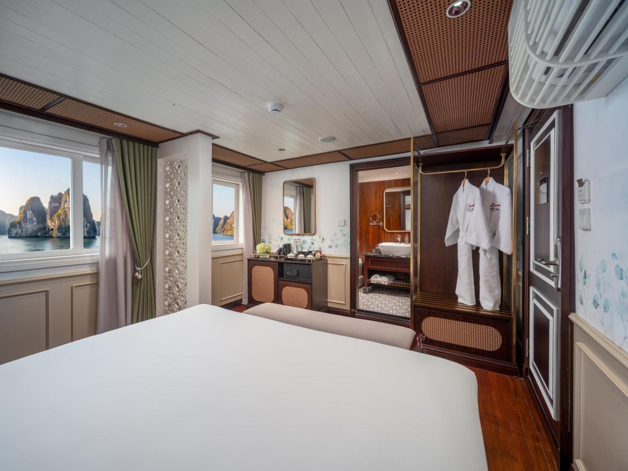 Отель Signature Royal Halong Cruise Халонг Экстерьер фото