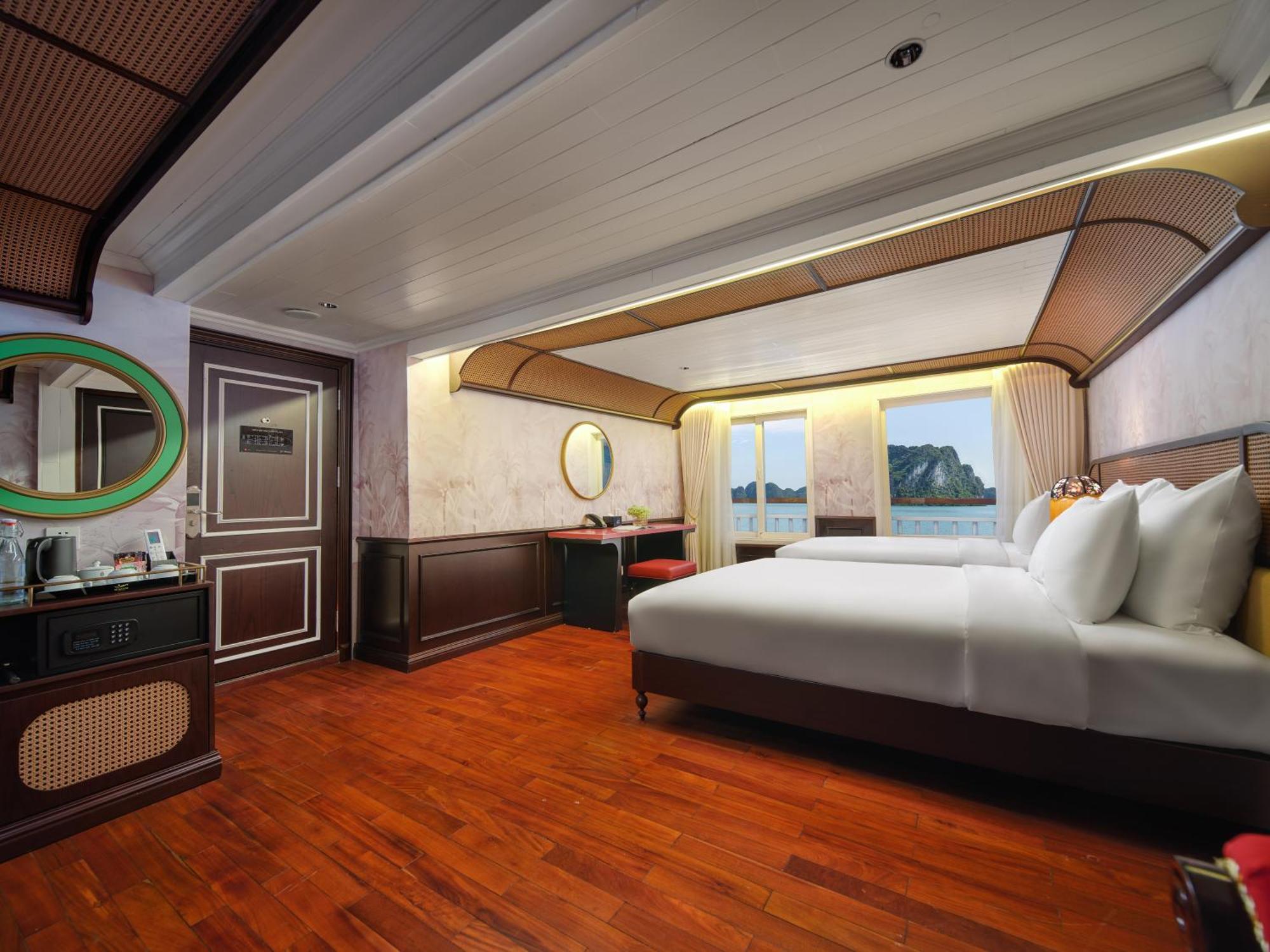 Отель Signature Royal Halong Cruise Халонг Экстерьер фото